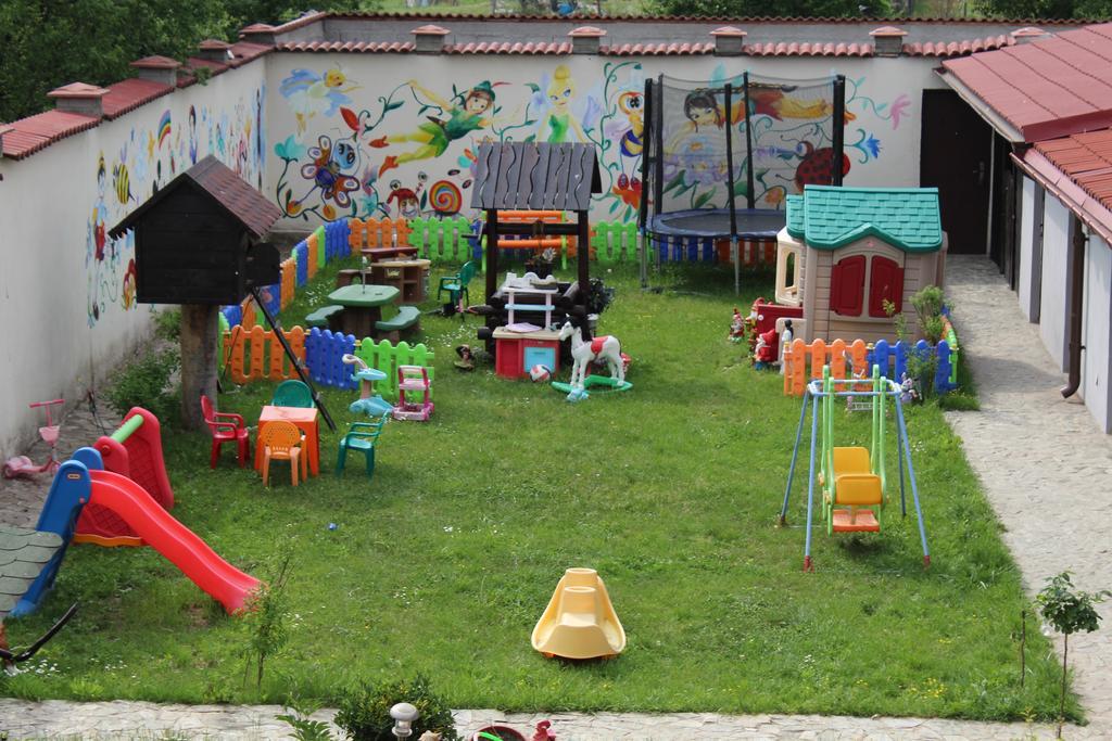 Pensiunea Giovani Târgu Jiu Exterior photo