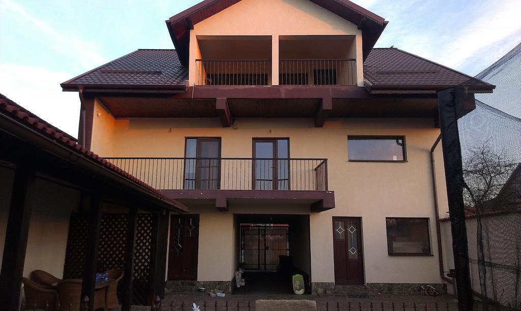 Pensiunea Giovani Târgu Jiu Exterior photo